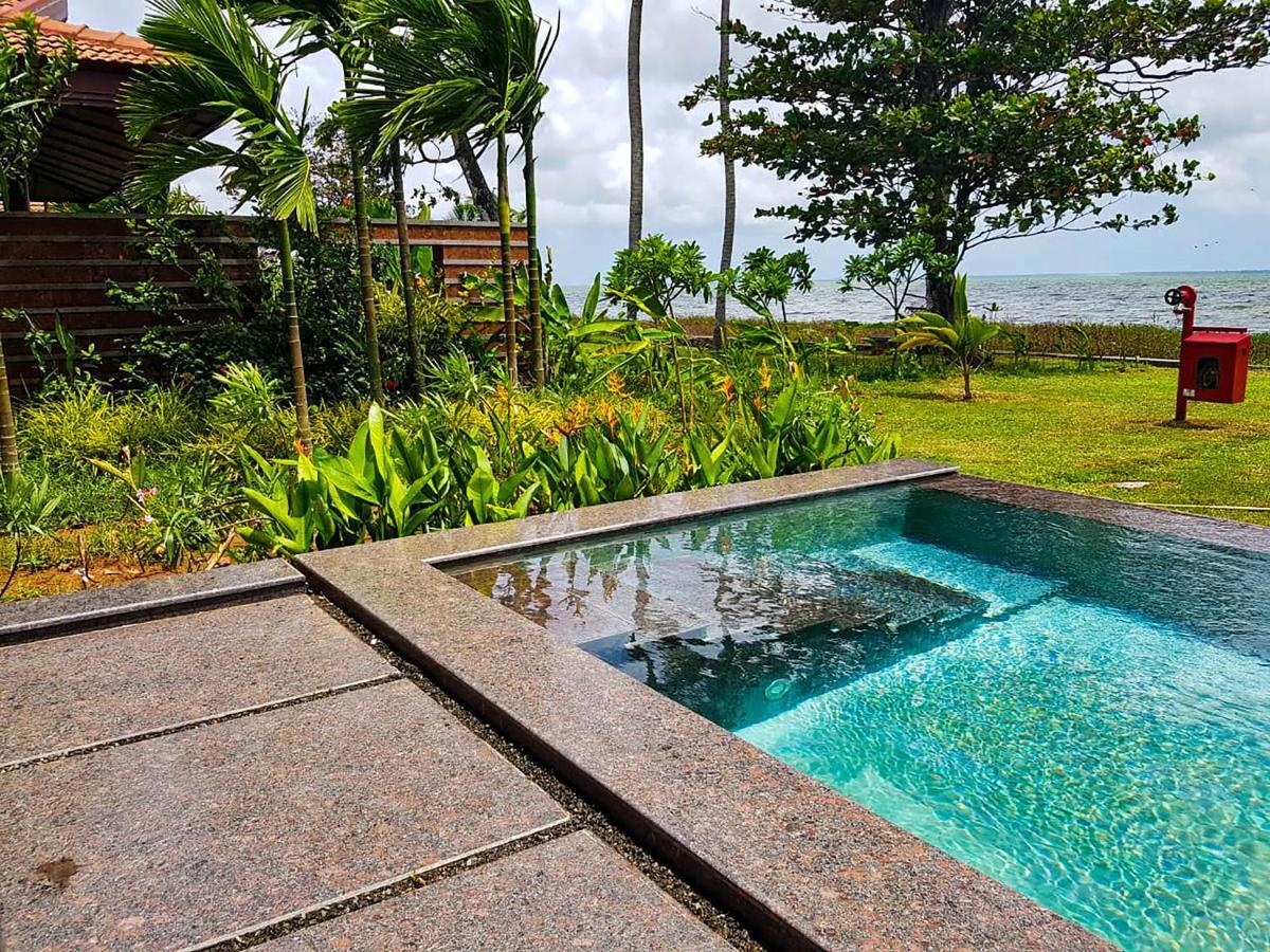 Niraamaya Wellness Retreats Backwaters And Beyond Kumarakom Exteriör bild