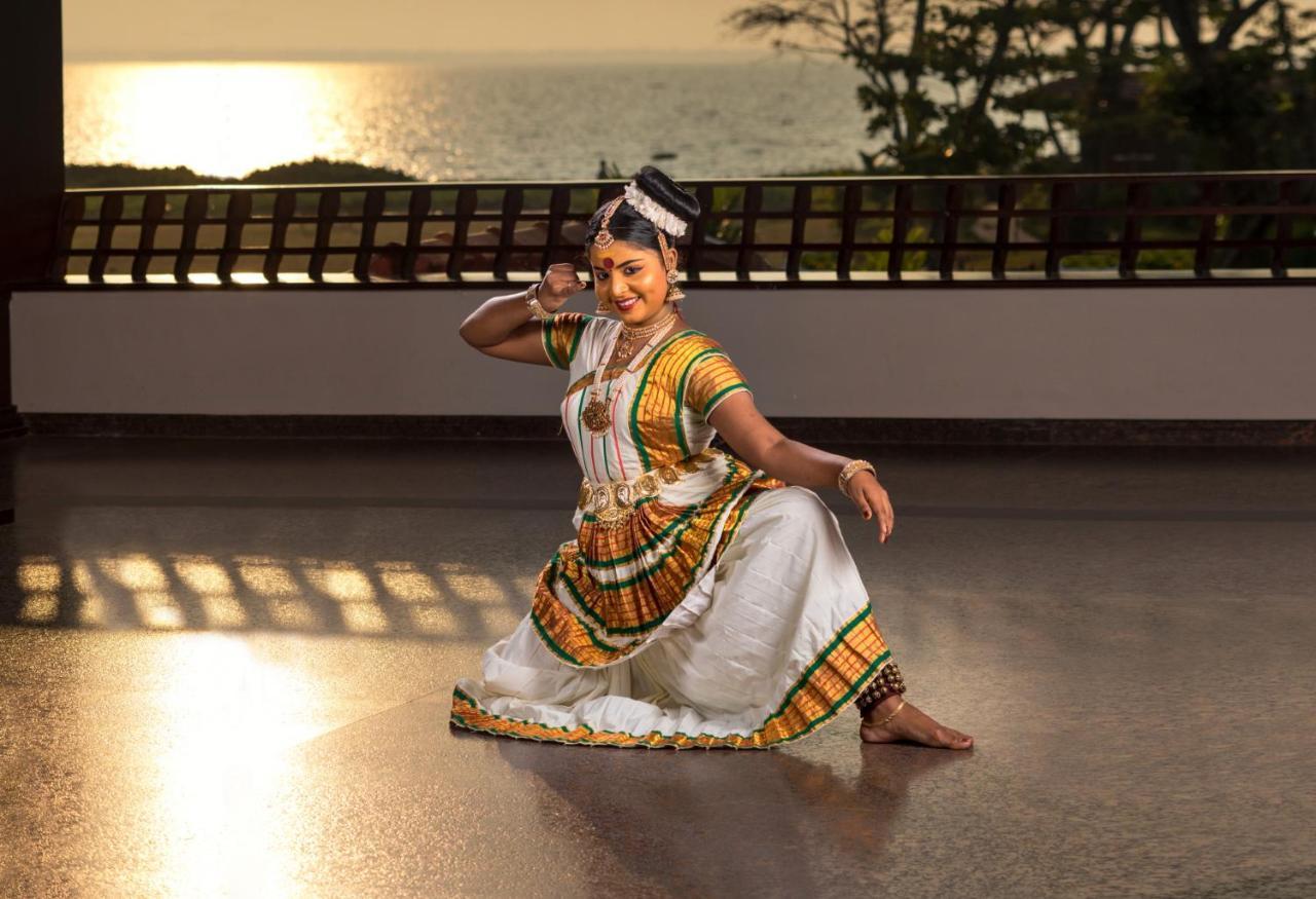 Niraamaya Wellness Retreats Backwaters And Beyond Kumarakom Exteriör bild